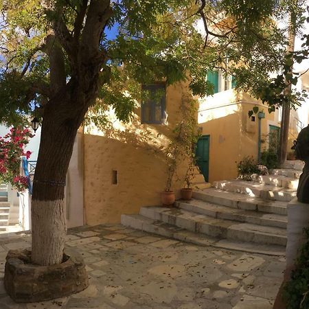 Traditional Medieval Stone House In "Ano Syros" Eksteriør bilde