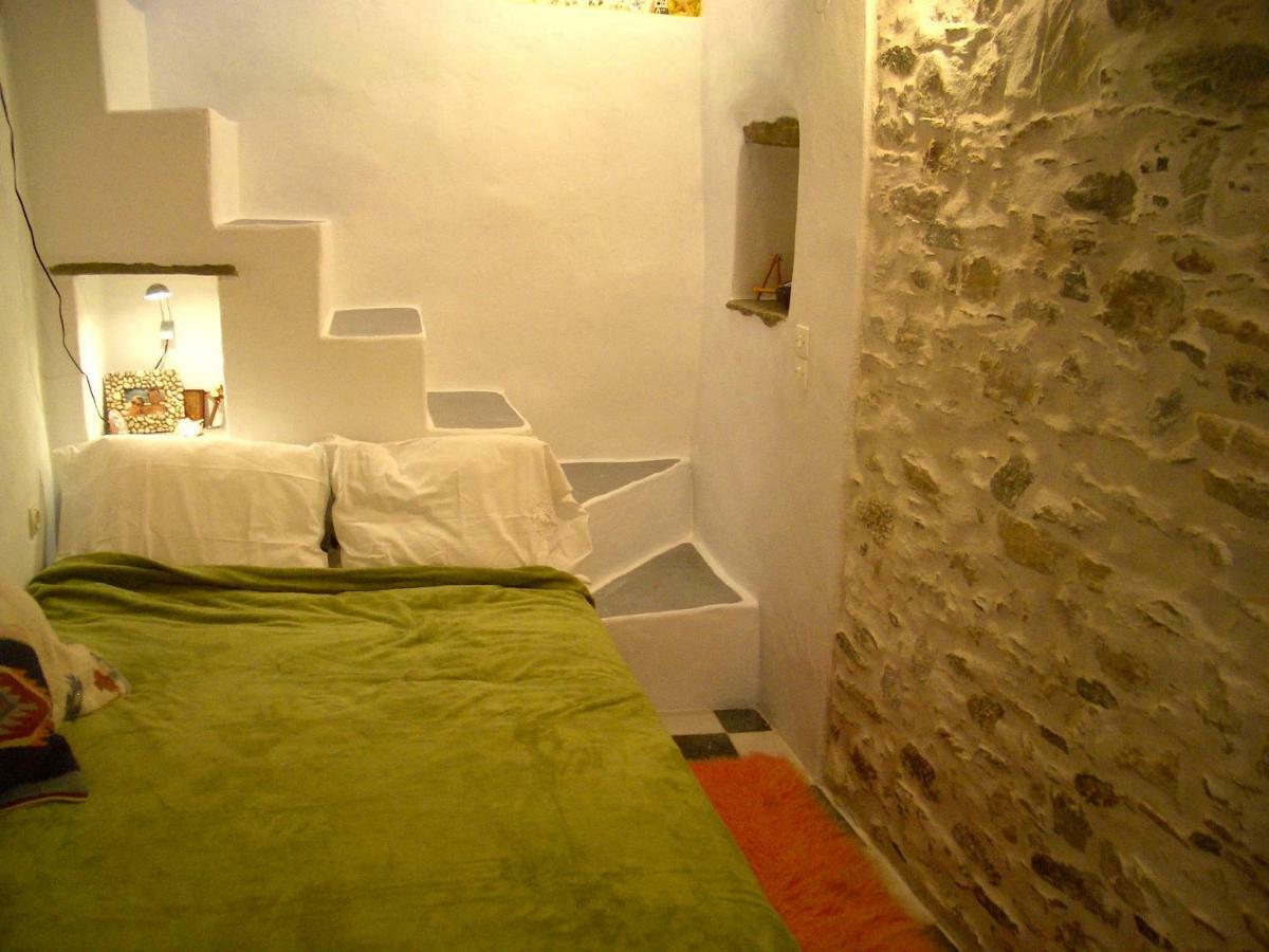 Traditional Medieval Stone House In "Ano Syros" Eksteriør bilde