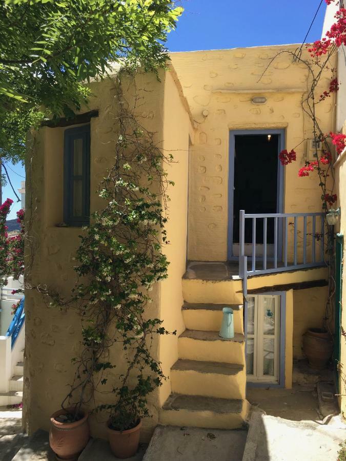 Traditional Medieval Stone House In "Ano Syros" Eksteriør bilde