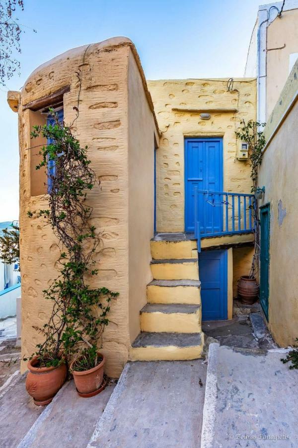 Traditional Medieval Stone House In "Ano Syros" Eksteriør bilde