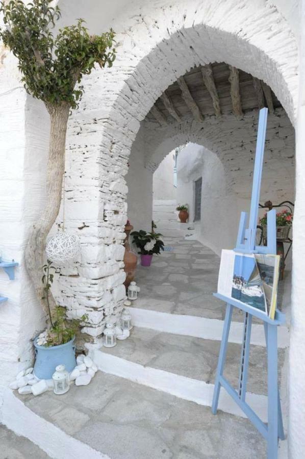 Traditional Medieval Stone House In "Ano Syros" Eksteriør bilde
