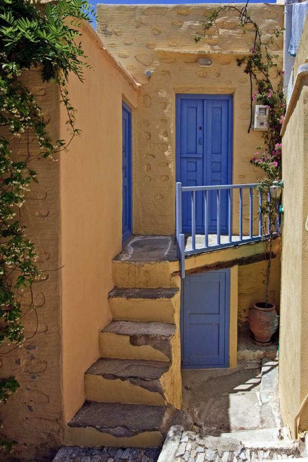 Traditional Medieval Stone House In "Ano Syros" Eksteriør bilde